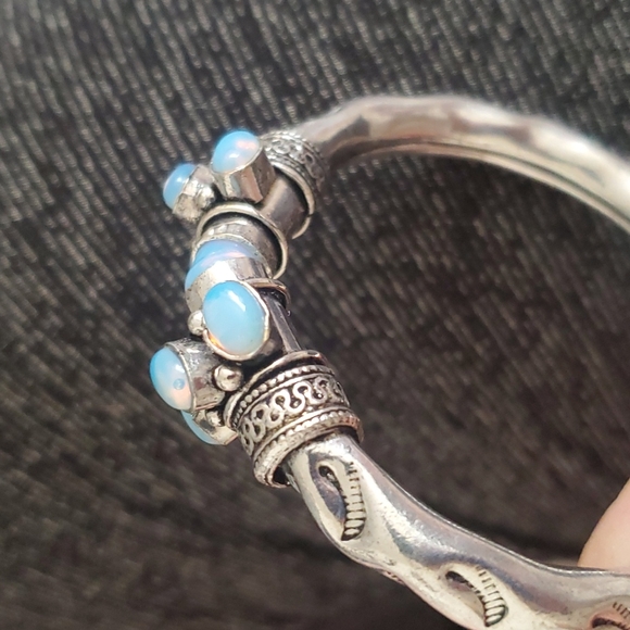 New Unique Milky Opal Silver Cuff Bracelet. - Picture 7 of 12